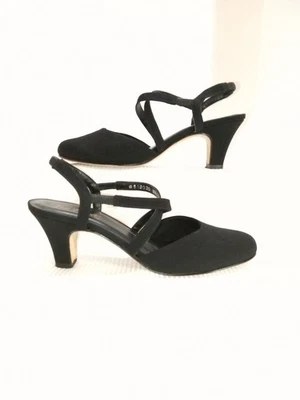 Bombas Caliente Cunas-Pétalos de Rosa. Mujer 8N. Cuero negro. Foto 1 de 4