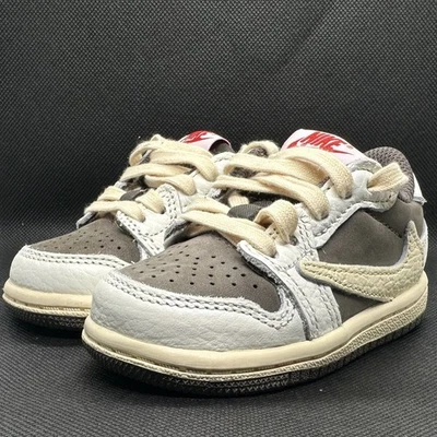 Talla 4c Jordan 1 Retro Bajo Travis Scott Reverse Mocha (TD) DO5441-162 Foto 1 de 4
