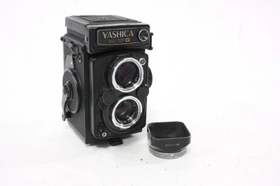 Yashica Mat-124G Twin Lens Reflex (TLR) Medium Format Camera - Image 1 of 4