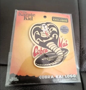 Icon Heroes Cobra Kai Logo The Karate Kid Movie LE Lapel Pin SDCC Gold - Picture 1 of 1