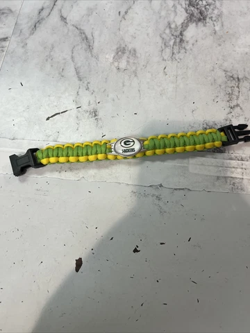 Green Bay Packers NFL Paracord Bracelet NEW  -  FREE SHIPPING!!! Cover