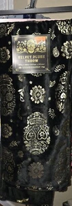 Velvet Plush Throw Blanket. Day Of The Dead. Black and Gold Halloween. New - Picture 1 of 3