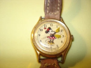 Vintage Minnie  Mouse Wrist Watch Disney - Picture 1 of 3