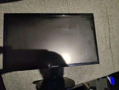 Samsung Bildschirm mit Netzteil - Bild 1 von 3