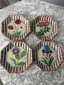 Set aus 4 Vintage John Derian signierten 7,25" Decoupage Blumen achteckigen Tellern EUC - Bild 1 von 9