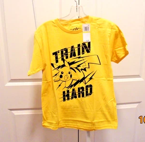 NUEVO CON ETIQUETAS Camiseta Pokémon Train Amarillo Duro Gráfico 2021 Big Boys Talla Mediana - Imagen 1 de 4