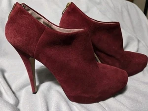 Vince Camuto Elvin Nappa Red Maroon Velvet Ankle Bootie High Heel Boots 9.5B - Picture 1 of 11