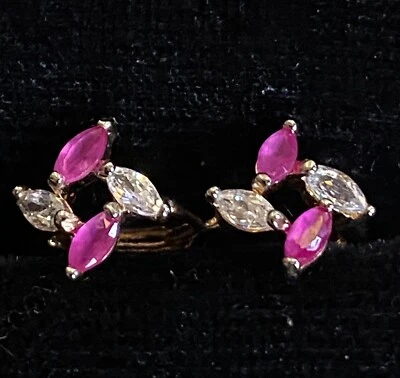 READ! 9K SMALL HUGGIE SIZED ROUND HOOP WHITE GOLD HINGED EARRINGS X.XX GRAMS C3 - Image 1 of 4