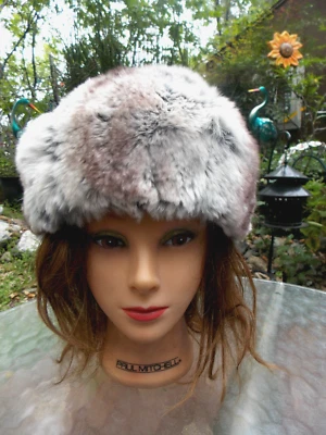 CHRISTIAN DIOR CHAPEAUX PARIS-NEW YORK GENUINE WOMEN'S VTG CHINCHILLA FUR HAT - Image 1 of 4
