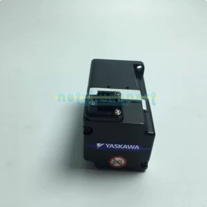Servomotor Yaskawa SGM7A-04A7A21 1 PIEZA nuevo - Imagen 1 de 2