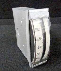 General Electric GE Vertical Temperature Gauge Type 50-180113-FAZZ1, 0 to 600 F - Picture 1 of 5