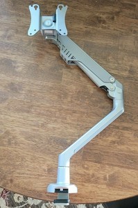 Single Monitor Arm