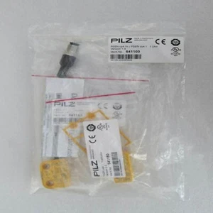 New Sealed 541103 PSEN cs4.1n/PSEN cs4.1 Safety Relay DHL Expedited Shippin #F - Bild 1 von 4