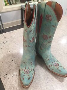 8 1/2) Lucchese Turquoise  Womans Embroidered  Boots Red & Silver Roses