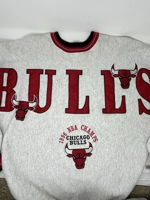 复古 1996 年芝加哥公牛队 NBA 冠军传奇拼字运动衫 (L) — 第 1/4 张图片