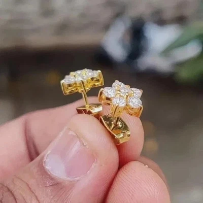 Женские серьги-гвоздики из желтого золота 14 карат с круглым лабораторным бриллиантом 2 карата - Изображение 1 из 4