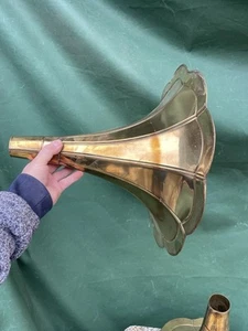 Gramophone Brass Horn Full Size  Retro Reproduction Great Cell Phone Amplifier - Picture 1 of 6