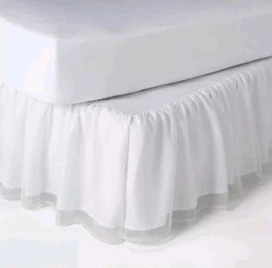 Pillowfort Glitter Dot Tulle Kids' Bedskirt Polka Mesh OEKO-TEX Room White Queen - Picture 1 of 4