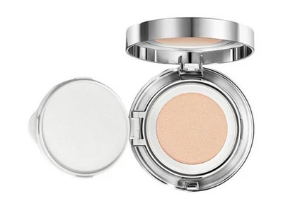 Chantecaille Future Skin Cushion Skincare Foundation - Aura 0.42oz FAST TO SHIP - Image 1 of 4