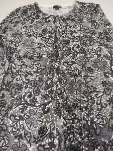 East 5th Women's Medium Black White Gray Lace Button Up Sweater Pre-owned - Picture 1 of 12