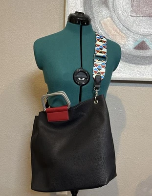 Bolso Cirque du Soleil magnético con bolso interior y correa extra para el hombro negro borgoña Foto 1 de 4