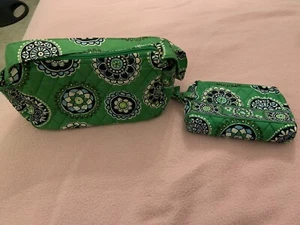 Borsa a tracolla Vera Bradley Maggie cupcake stampa verde borsa trucco abbinata - Foto 1 di 7