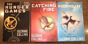 The Hunger Games Trilogy by Suzanne Collins - Imagen 1 de 8