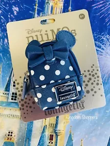 Mochila de lunares azul Minnie 2022 de los parques Disney Loungefly para peluche NuiMOs - Imagen 1 de 1