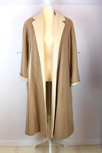 Vintage 1940 Estilo Excelente Abrigo sobre Coche Bronceado Beige Crema Cinturón Princesa Costura Peek - Imagen 1 de 12