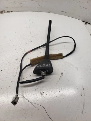 Antena usada compatible con: Nissan Rogue Grade A 2010 Foto 1 de 4