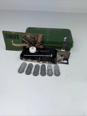 Vintage 1940s 1948 Singer Buttonholer 160506 And 6 Templates - Image 1 of 4