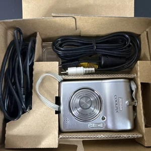 Nikon Coolpix L12 7.1MP Digital Cam 3x Optical Vibration Reduction Zoom Tested* - Picture 1 of 19