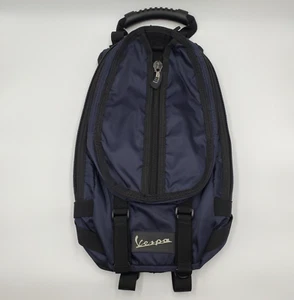 Mochila Vespa 16 pulgadas azul marino nailon equipo scooter bolsa de viaje utilitaria cercanías usada en excelente estado - Imagen 1 de 24