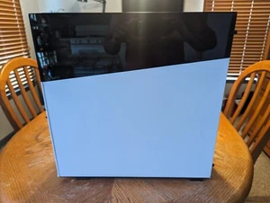 CyberPowerPC Gaming Desktop AMD Ryzen 7 3700X 16GB RAM GeForce RTX 2070 SUPER  - Picture 1 of 4