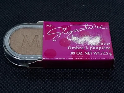 Mary Kay Signature Eye Color, Gold Leaf 885200 - 0.09oz Discontinued - Image 1 of 4
