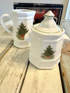 Pfaltzgraff Christmas Heritage Zuckerdose und Milchkännchen Set - USA - OVP - Bild 1 von 24
