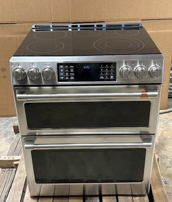 CAFÉ 30" CES750P2M2S1 Smart Slide-In, Radiante y Convección Doble Horno Gama Foto 1 de 4