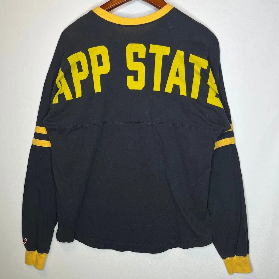 Camiseta Colegial League S Negra App State Manga Larga Spirit Foto 1 de 4