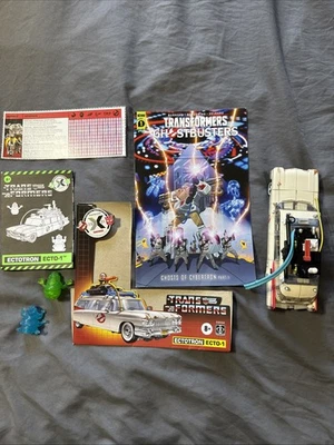 Figura de acción Hasbro Ghostbusters x Transformers Ectotron Ecto-1 Foto 1 de 4