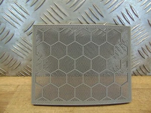 Cubierta de altavoz trasera VW T4 Multivan 7D0857227A (2) - Imagen 1 de 3