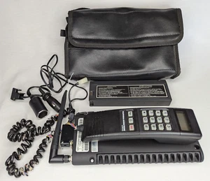 Vintage California Mobile Phone By Motorola With Black Leather Bag - Sold as is - Photo 1 sur 12