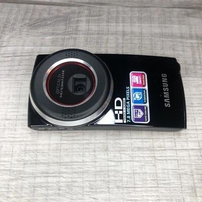Samsung HMX-U20BN/XAA HD 7.8MP Digital Camera Camcorder - Black - Image 1 of 4