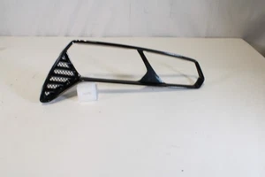 Bisel de luz trasera lateral izquierda Chevrolet Corvette 2014-2019 como nuevo OEM - Imagen 1 de 4