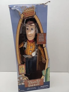 Figura de acción Disney Toy Story 4 Talking Woody The Sheriff. Sombrero de caja rasgado + muñeca - Imagen 1 de 4