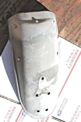 Honda XL175 1971 OEM guardabarros trasero con guardabarros de metal Foto 1 de 2