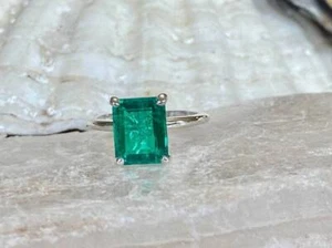 Natural Green Emerald Gemstone Solitaire Engagement Ring 10k White Gold Ring - Picture 1 of 4
