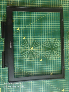 Toshiba SP6000 LCD Bildschirm Blende - Bild 1 von 2