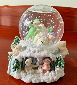 San Francisco Music Box Co Snow Bundles Snowballs 100MM Waterglobe Ruth Ninneman - Picture 1 of 8