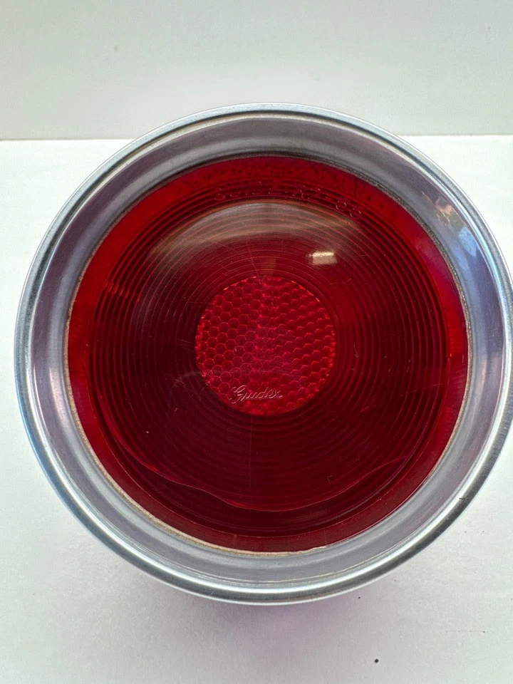 56 PONTIAC Star Chief STATION WAGON LUZ TRASERA INCANDESCENTE Foto 1 de 2