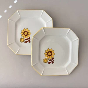 Vintage 70s Mod Flower 2 Octagon Plates 7.5", Made in Japan, Enesco Imports - Picture 1 of 13